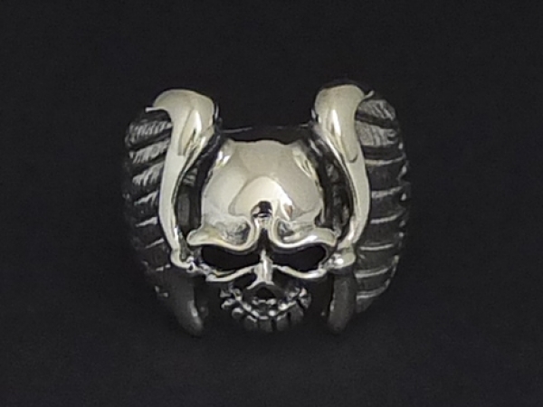 Totenkopfring mit Fluegeln Silber 925 Bikerschmuck-Ring