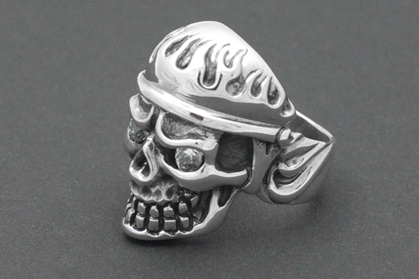 Bikerschmuck Totenkopfring Flammenhelm