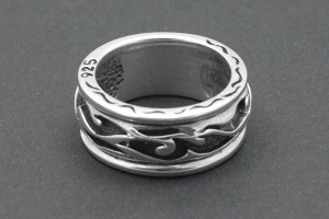 Bikerring Tribal